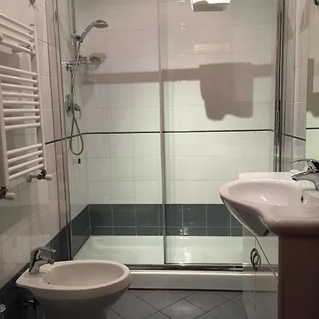 Konukevi Saint Peter 4*